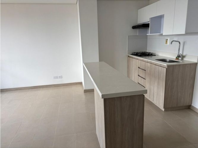 Apartamento de 3 alcobas en venta en Loma De San Jose, Sabaneta, 66 m² · foto 13 de 19