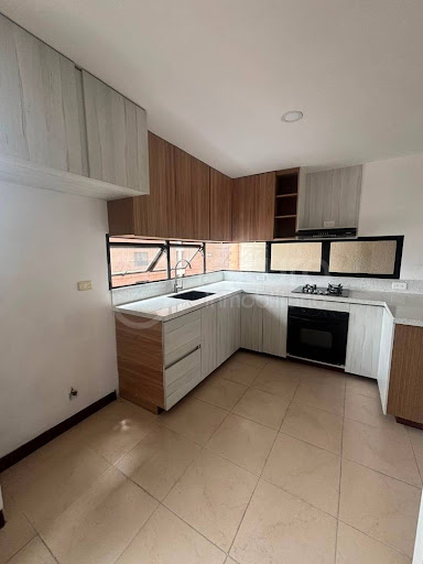 Apartamento en arriendo en La Florida, Medellín · foto 2 de 19