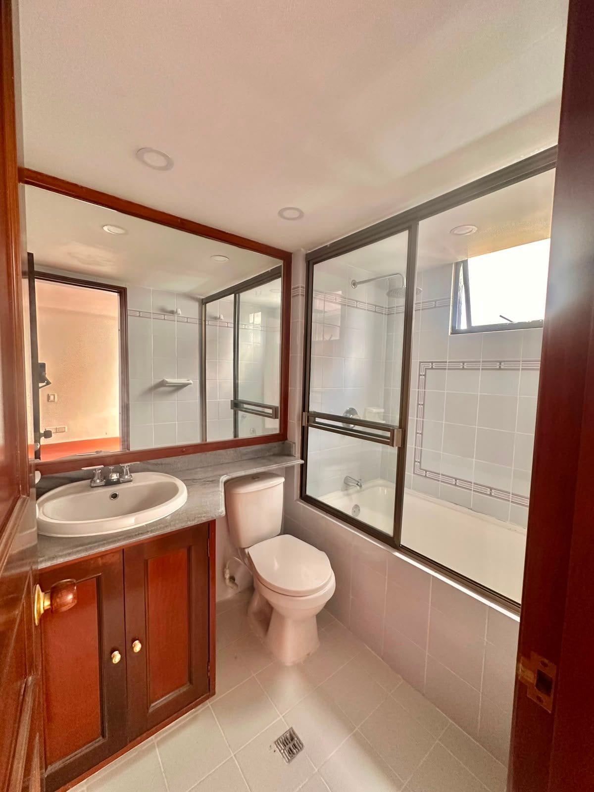 Apartamento en venta en Santa Barbara, Bogotá · foto 7 de 14