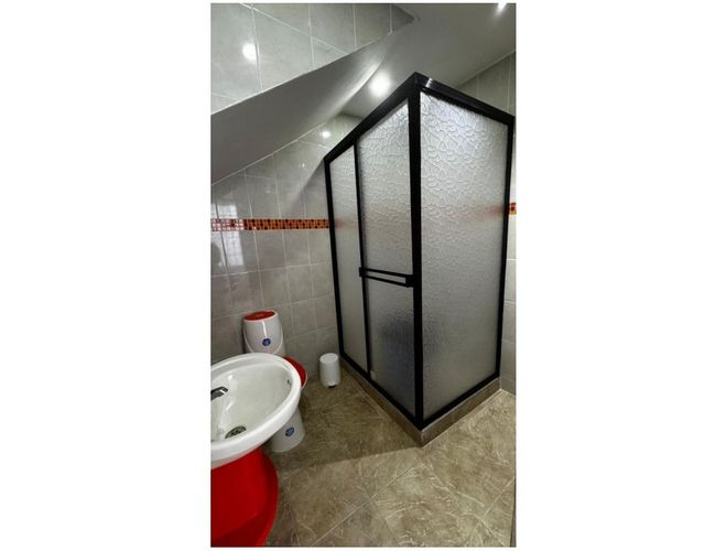 Casa de 8 alcobas en venta en El Guabal, Cali, 405 m² · foto 22 de 24