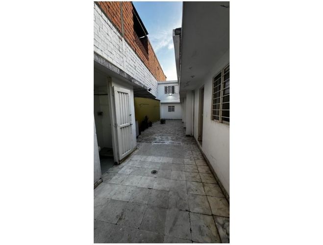 Casa de 8 alcobas en venta en El Guabal, Cali, 405 m² · foto 12 de 24