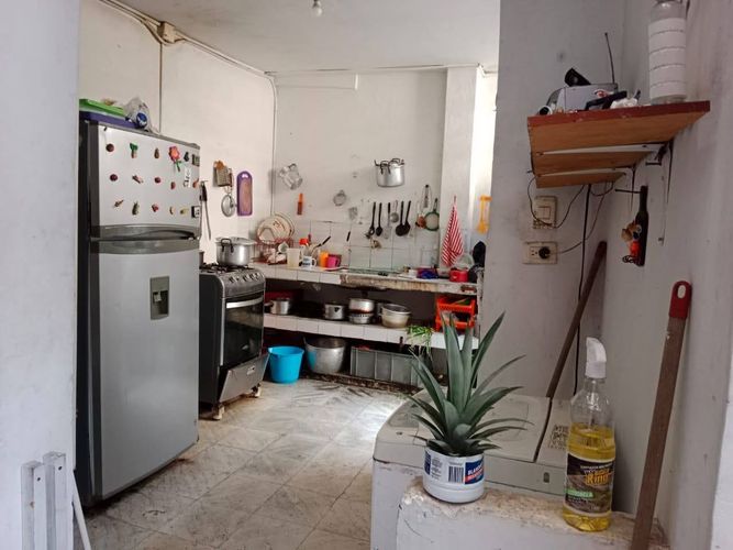 Casa de 8 alcobas en venta en Alameda, Cali, 210 m² · foto 3 de 8