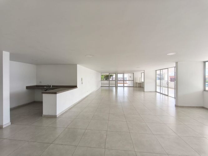 Apartamento de 3 alcobas en venta en Cristales, Cali, 112 m² · foto 3 de 18