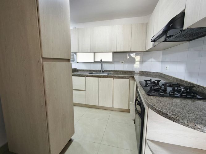 Apartamento de 3 alcobas en venta en Cristales, Cali, 112 m² · foto 6 de 18