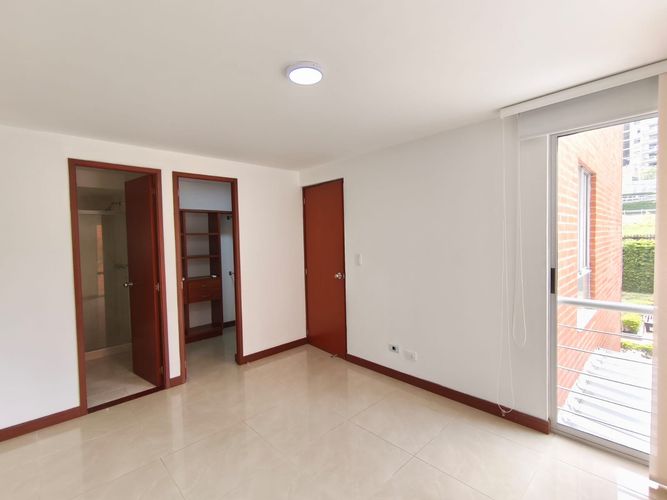Apartamento de 3 alcobas en venta en Cristales, Cali, 112 m² · foto 15 de 18
