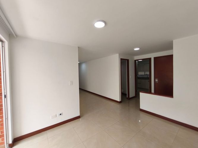 Apartamento de 3 alcobas en venta en Cristales, Cali, 112 m² · foto 4 de 18