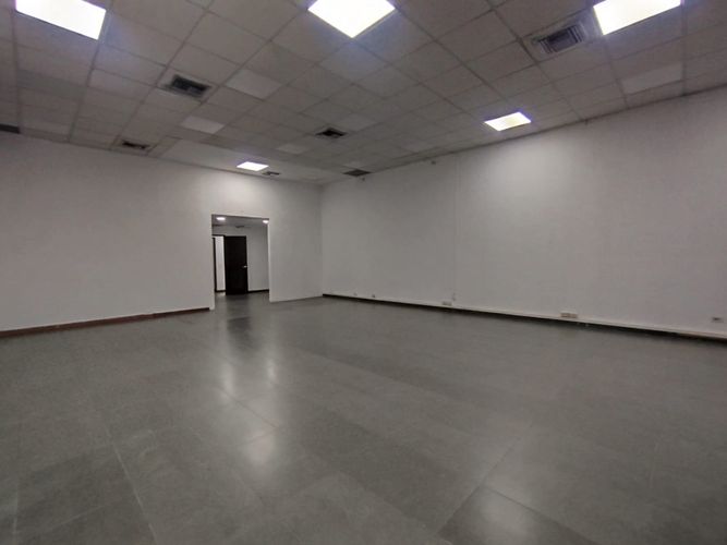 Local en arriendo en Santa Monica, Cali, 200 m² · foto 9 de 24