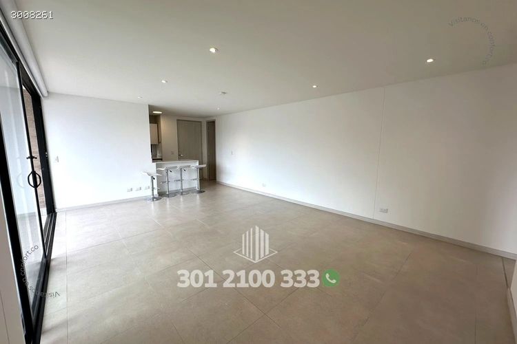 Apartamento de 3 alcobas en arriendo en Castropol, Medellín, 104 m² · foto 3 de 24
