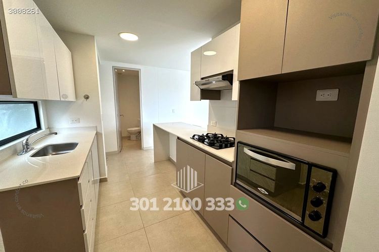 Apartamento de 3 alcobas en arriendo en Castropol, Medellín, 104 m² · foto 6 de 24