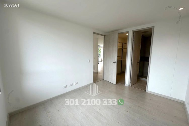 Apartamento de 3 alcobas en arriendo en Castropol, Medellín, 104 m² · foto 11 de 24