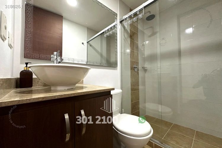Apartamento de 3 alcobas en arriendo en San Diego, Medellín, 80 m² · foto 8 de 24