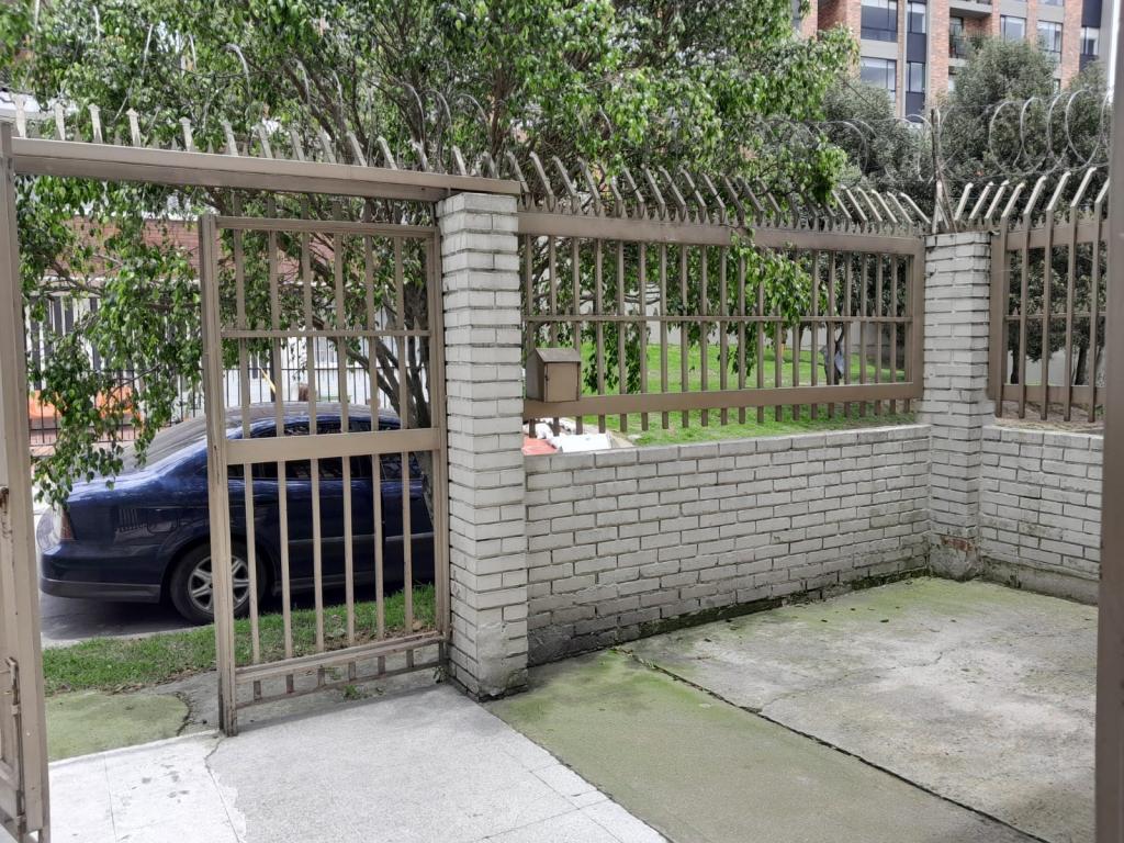 Casa en venta en Chapinero Alto, Bogotá · foto 3 de 24