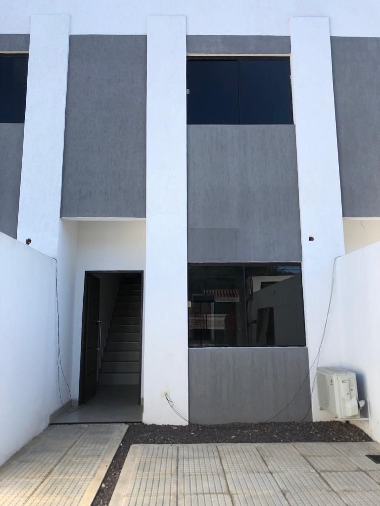 VENDO DÚPLEX DE DOS DORMITORIOS PATIO CON PISCINA! EN BARRIO SAN JUAN DE SAN LORENZO — foto 3