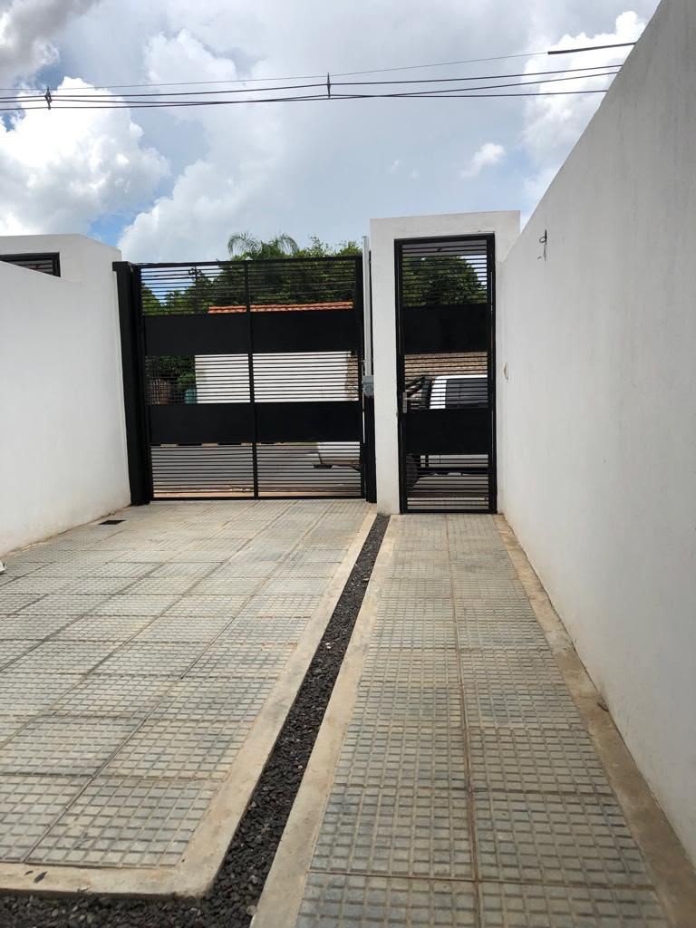 VENDO DÚPLEX DE DOS DORMITORIOS PATIO CON PISCINA! EN BARRIO SAN JUAN DE SAN LORENZO — foto 2