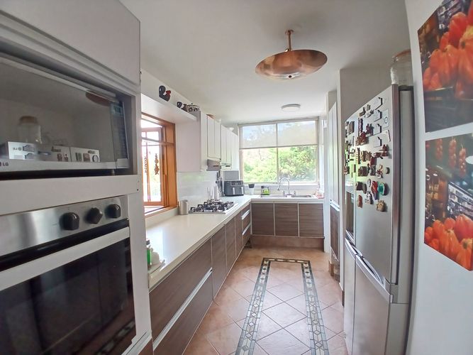 Apartamento de 3 alcobas en venta en San Lucas, Medellín, 182 m² · foto 2 de 20