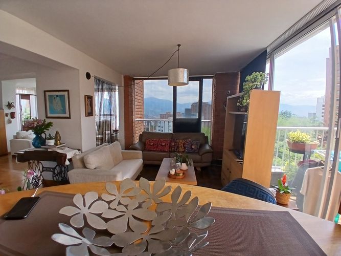 Apartamento de 3 alcobas en venta en San Lucas, Medellín, 182 m² · foto 5 de 20