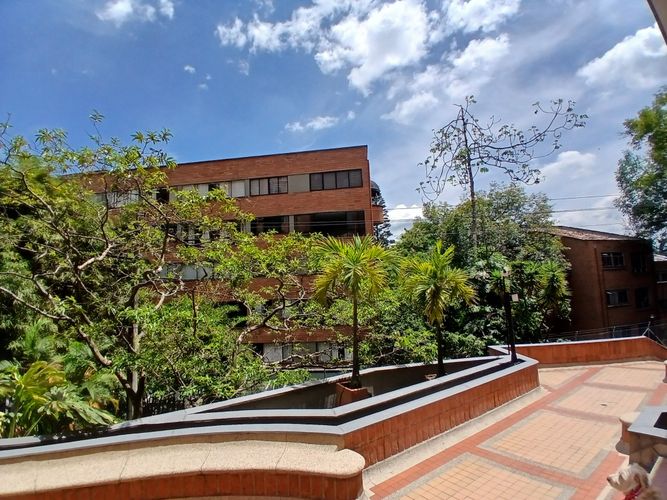 Apartamento de 3 alcobas en venta en San Lucas, Medellín, 182 m² · foto 20 de 20