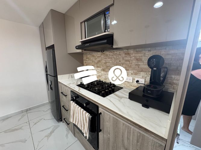 Apartamento de 3 alcobas en venta en El Diamante No. 2, Medellín, 123 m² · foto 3 de 19