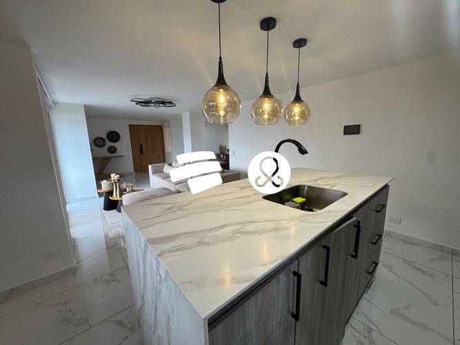 Apartamento de 3 alcobas en venta en El Diamante No. 2, Medellín, 123 m² · foto 4 de 19