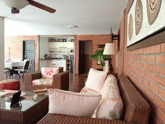 Casa de 6 alcobas en venta en Santa Teresita, Cali, 590 m² · foto 19 de 24