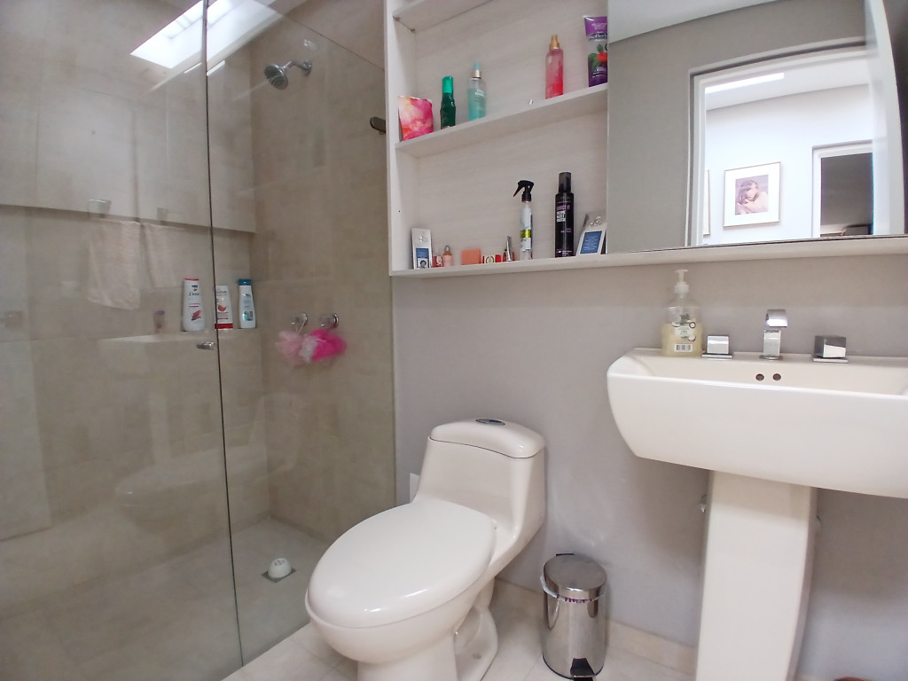 Casa en venta en Lagos De Cordoba, Bogotá · foto 14 de 19