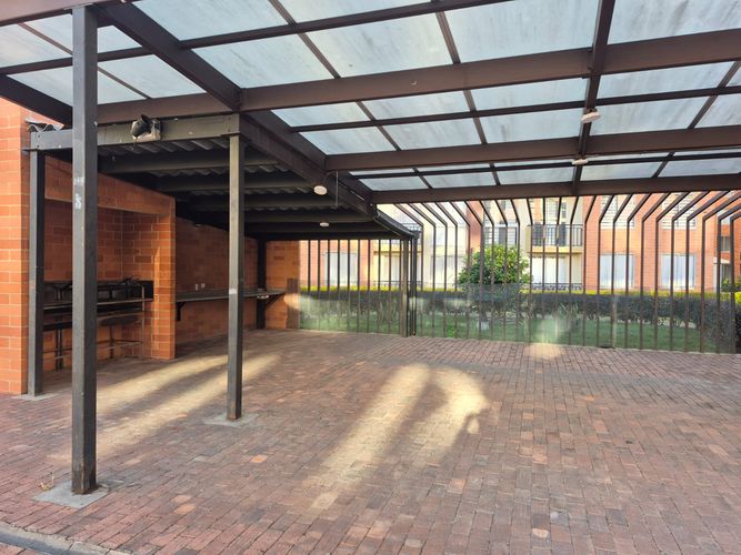 Apartamento de 3 alcobas en venta en Conjunto Residencial Abundara, Madrid, 64 m² · foto 8 de 24