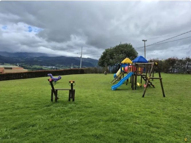 Lote en venta en Aposentos Parte Alta, Sopó, 2525 m² · foto 8 de 10