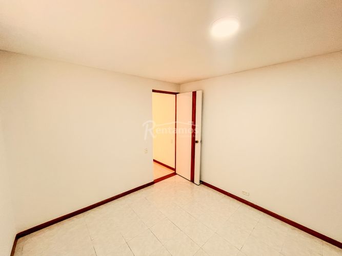 Apartamento de 2 alcobas en arriendo en Los Naranjos, Medellín, 82 m² · foto 14 de 20