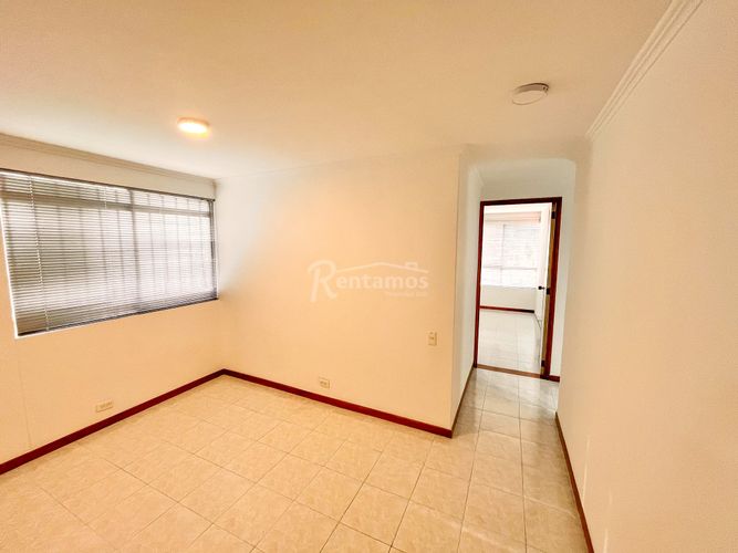 Apartamento de 2 alcobas en arriendo en Los Naranjos, Medellín, 82 m² · foto 16 de 20