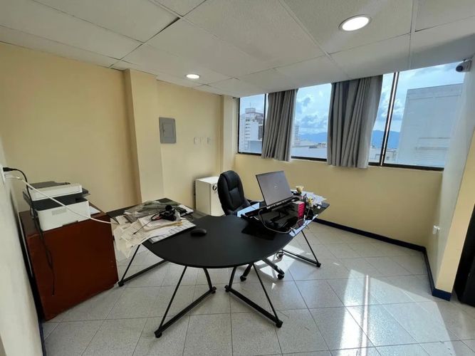 Oficina en arriendo en Centro, Bucaramanga, 197 m² · foto 2 de 19