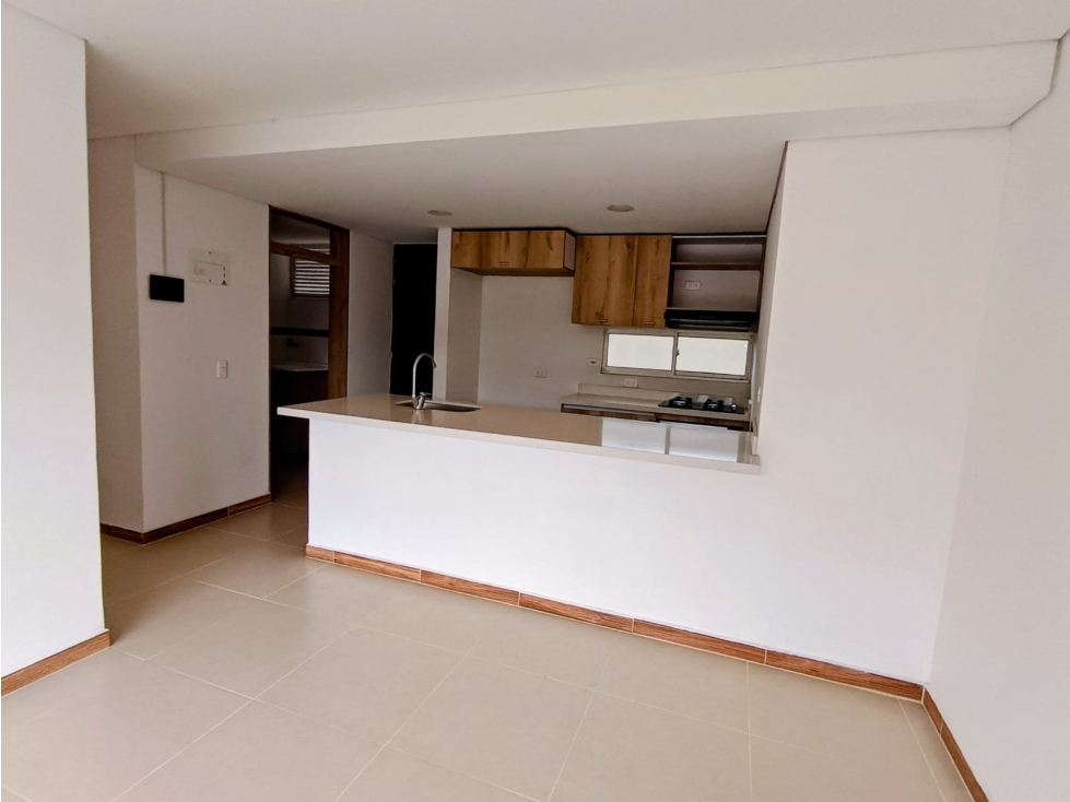 Apartamento en venta en Los Colores, Medellín · foto 2 de 24