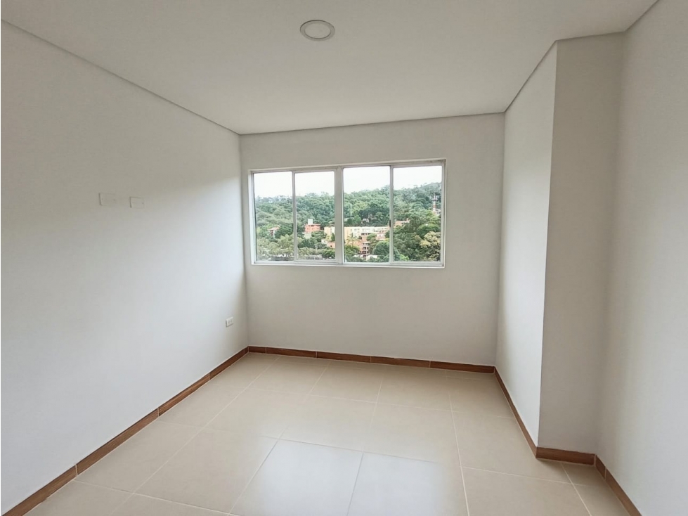 Apartamento en venta en Los Colores, Medellín · foto 8 de 24