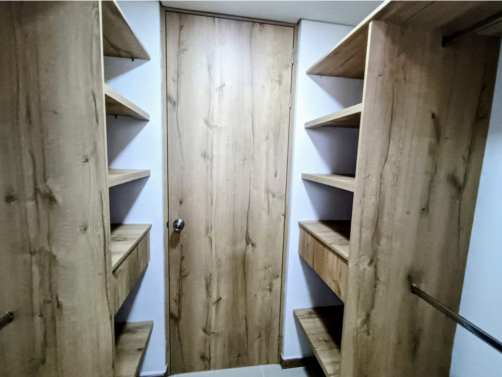 Apartamento en venta en Los Colores, Medellín · foto 13 de 24