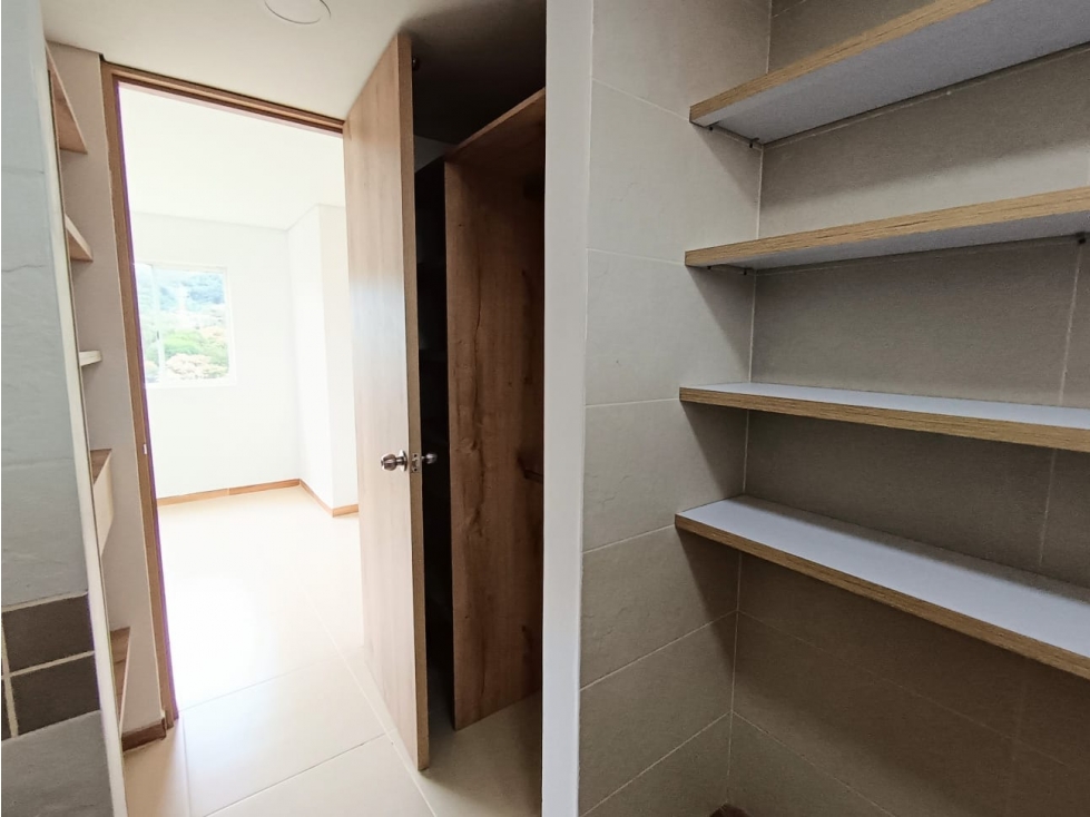 Apartamento en venta en Los Colores, Medellín · foto 14 de 24