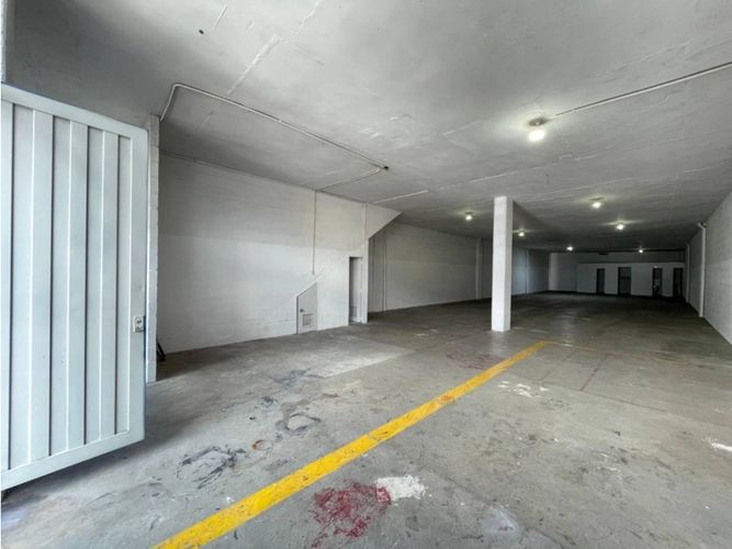 Bodega en arriendo en Villa Del Parque, Itagüí, 305 m² · foto 3 de 6