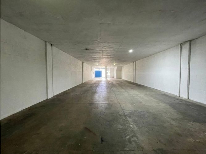 Bodega en arriendo en Villa Del Parque, Itagüí, 305 m² · foto 4 de 6