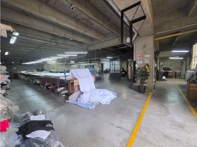 Bodega en arriendo en Villa Del Parque, Itagüí, 556 m² · foto 5 de 14