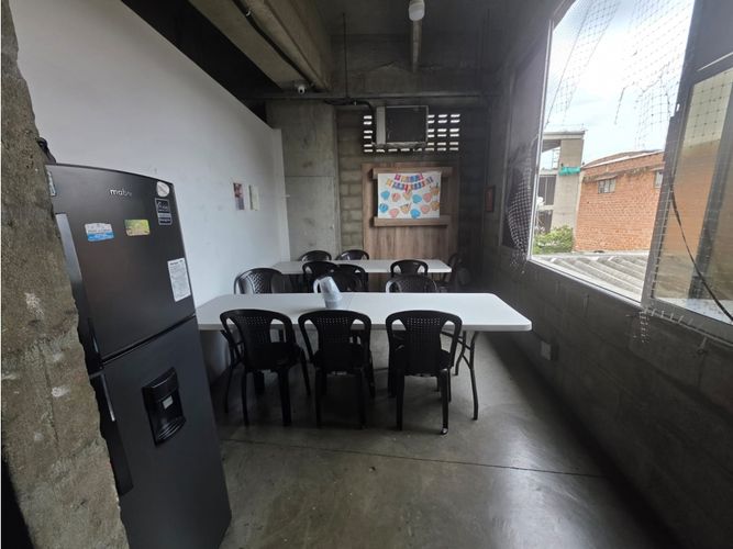 Bodega en arriendo en Villa Del Parque, Itagüí, 556 m² · foto 7 de 14