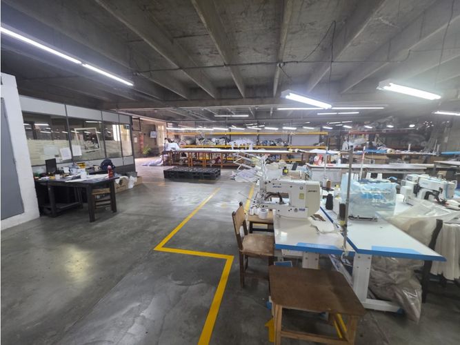 Bodega en arriendo en Villa Del Parque, Itagüí, 556 m² · foto 10 de 14