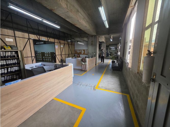Bodega en arriendo en Villa Del Parque, Itagüí, 556 m² · foto 12 de 14