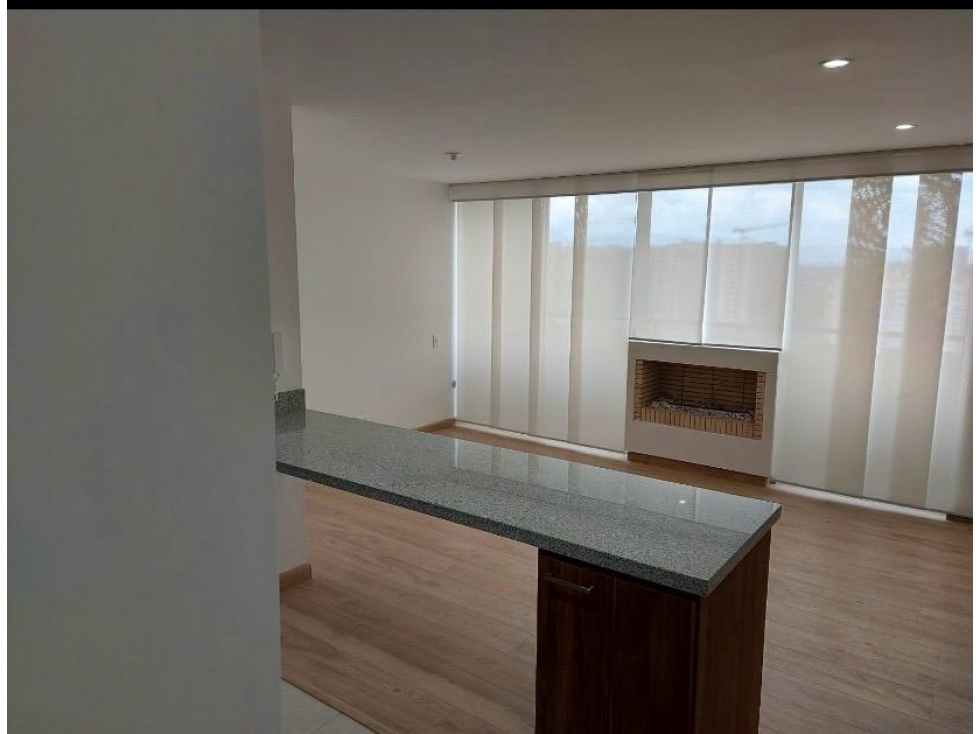 Apartamento en venta en La Felicidad, Bogotá · foto 3 de 13