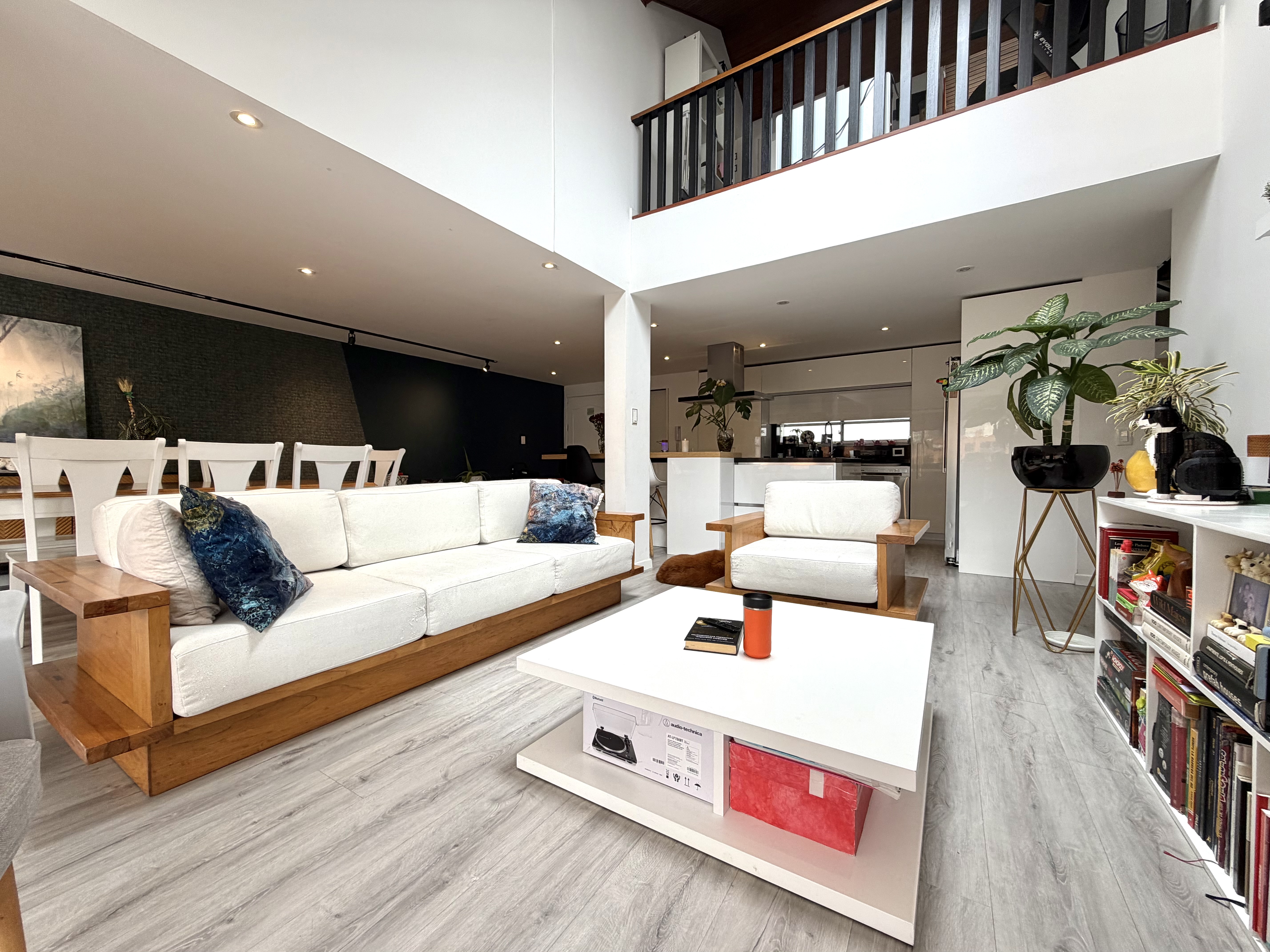 Apartamento en venta en Santa Barbara, Bogotá · foto 2 de 24
