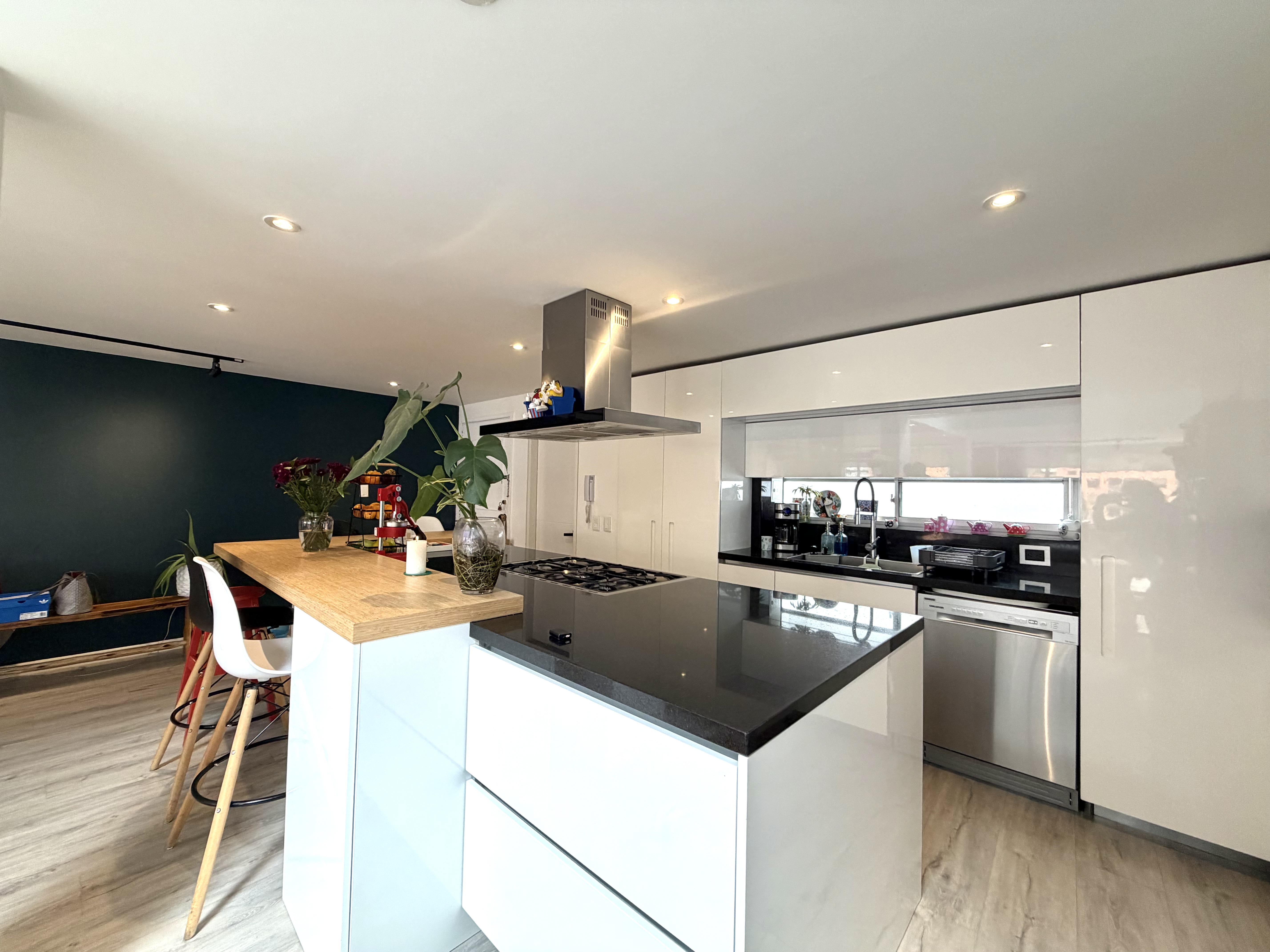 Apartamento en venta en Santa Barbara, Bogotá · foto 8 de 24