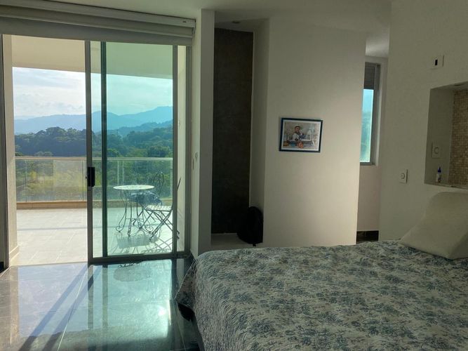 Apartamento de 3 alcobas en venta en Toche, Ibagué, 210 m² · foto 4 de 17