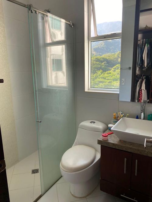 Apartamento de 3 alcobas en venta en Toche, Ibagué, 210 m² · foto 9 de 17