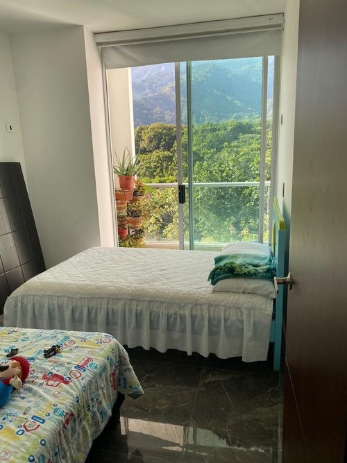 Apartamento de 3 alcobas en venta en Toche, Ibagué, 210 m² · foto 10 de 17