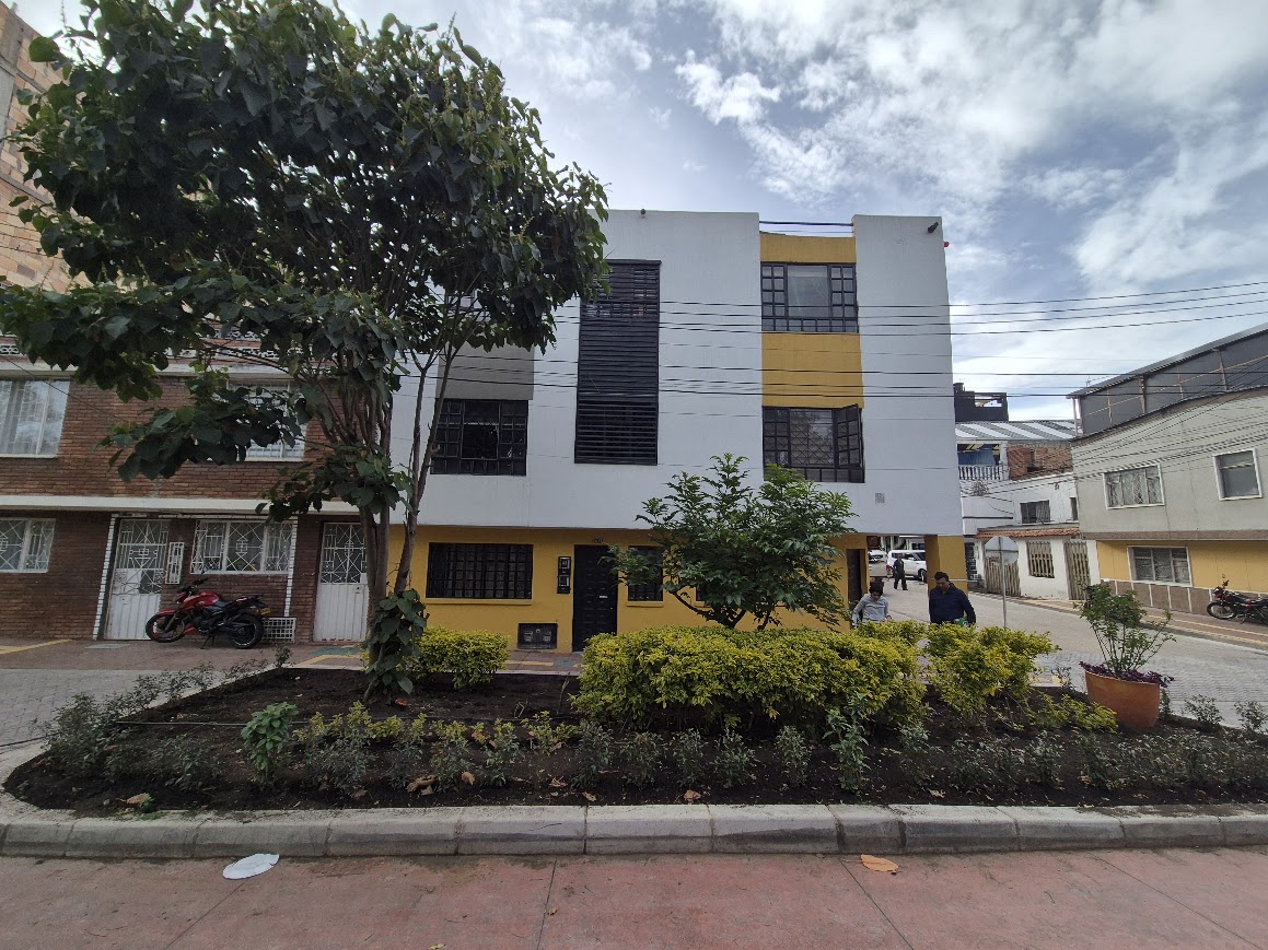 Casa en venta en Alcala, Bogotá · foto 2 de 20