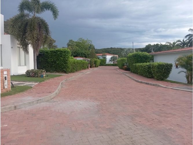 Casa de 3 alcobas en venta en Bosques De Peñalisa, Ricaurte, 242 m² · foto 3 de 24