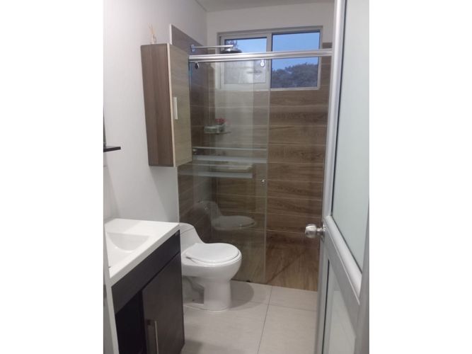 Casa de 3 alcobas en venta en Bosques De Peñalisa, Ricaurte, 242 m² · foto 10 de 24