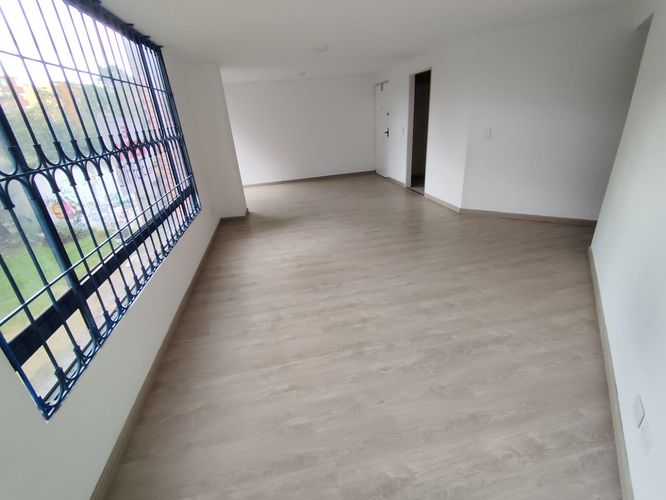 Apartamento de 4 alcobas en venta en Fontibon, Bogotá, 98 m² · foto 9 de 20